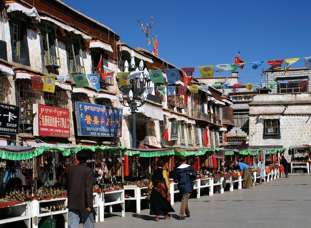 Vendors at Barkhor street