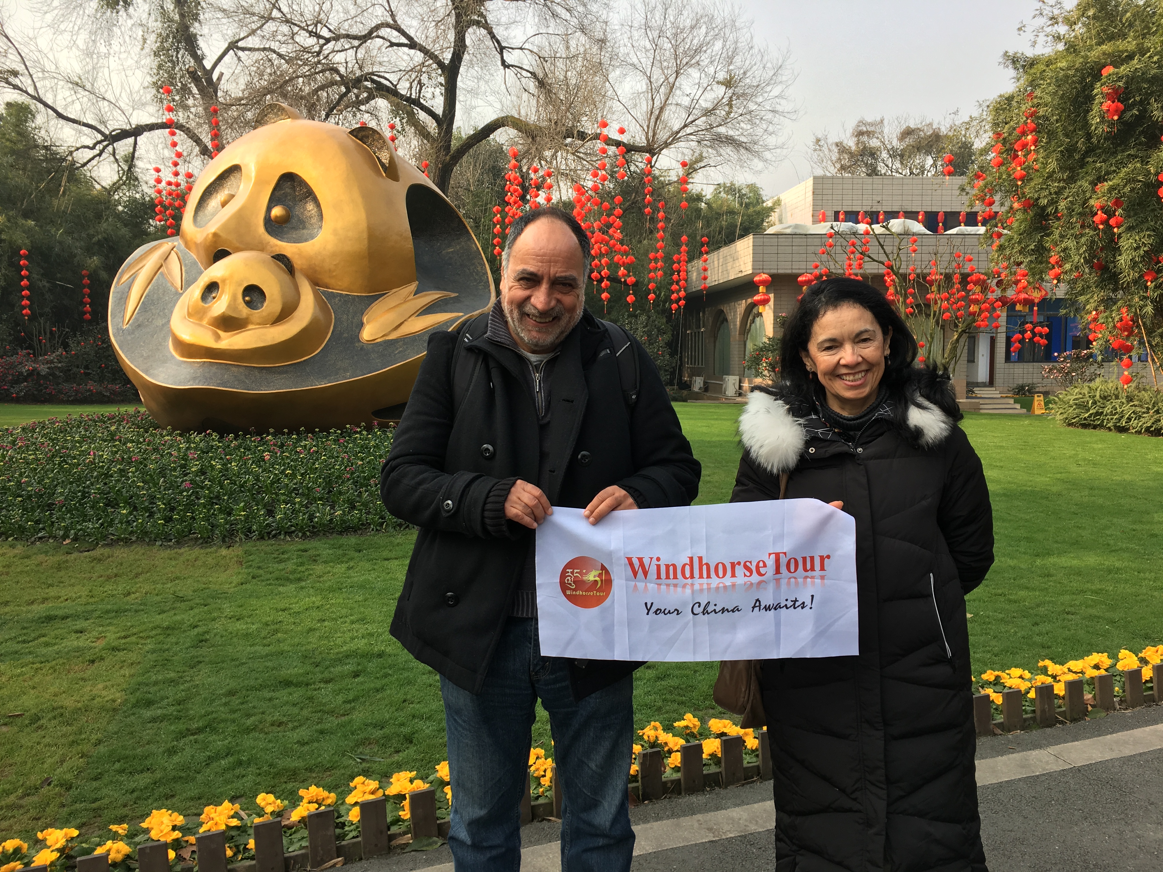 Alfredo spent happy time in Chengdu panda base