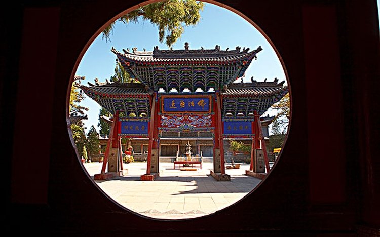 zhangye_giant_buddha_temple