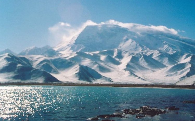 Kashgar Karakul Lake - Xinjiang Discovery