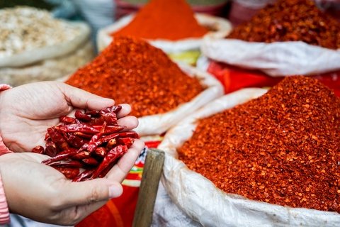 Chengdu Wukuaishi tea and spice market