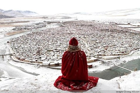 Yarchen Monastery in Winter
