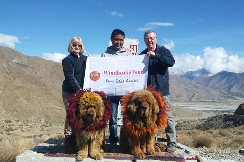 Tom and Janet besides Tibetan mastiff with guide 2017