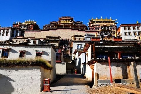 Visit Shangri-la Ganden Sumtseling Monastery - Yunnan Adventure Tour