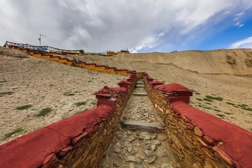 Tibetan kings tombs